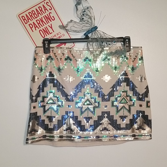 Express Dresses & Skirts - Express Sequin Design Mini Skirt- Sz L